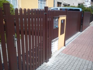 Plaňkové hliníkové ploty