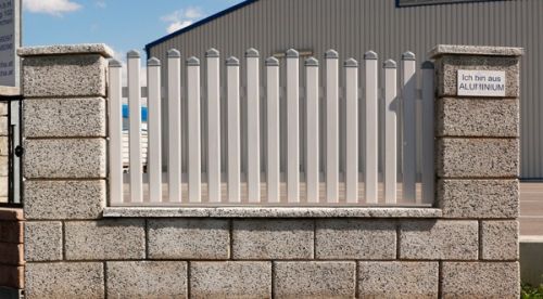 Plaňkové hliníkové ploty