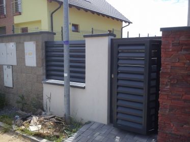 Okenicové (lamelové) hliníkové ploty