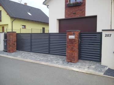 Vstupní a vchodové branky