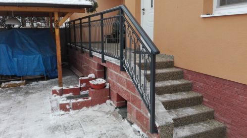 hliníkové zábradlí ALD 680 B + schodišťová část ALD 683 B