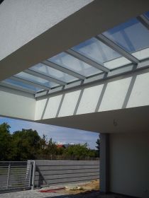 Pergoly, stříšky a garážová stání