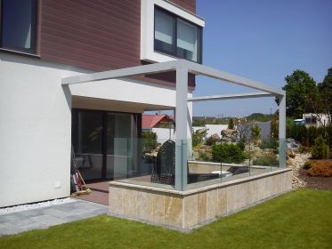 Pergoly, stříšky a garážová stání