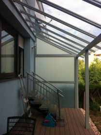 Pergoly, stříšky a garážová stání